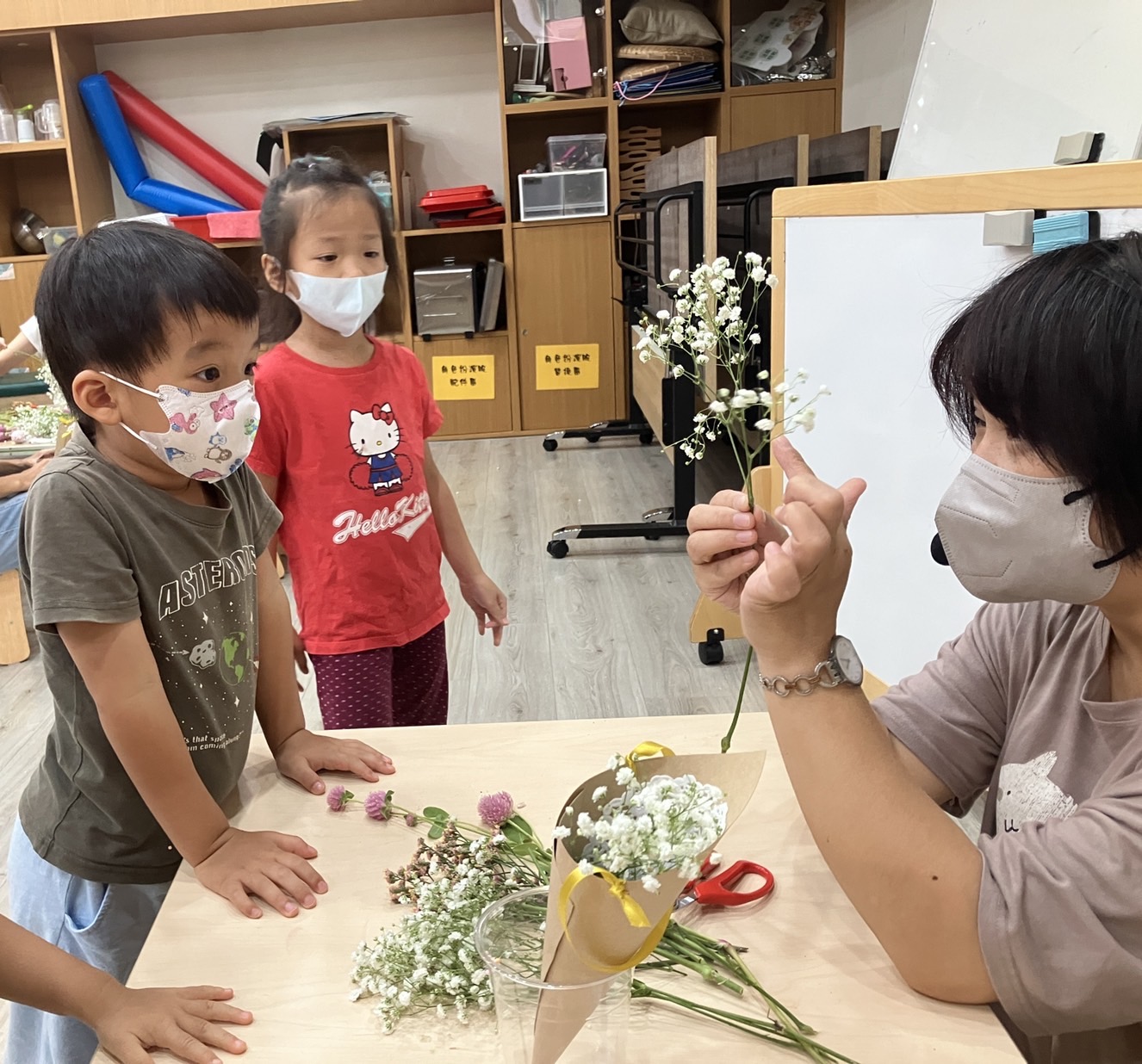 親子活動-夏日冰淇淋花筒