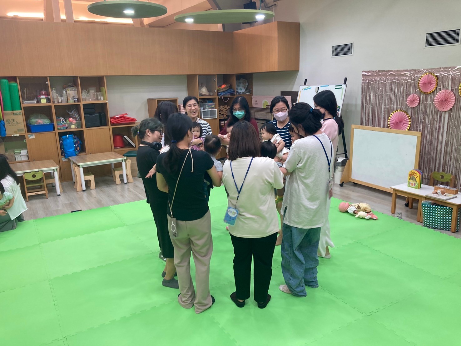 親子活動-體能：寶寶瑜珈按摩~寶寶愛運動