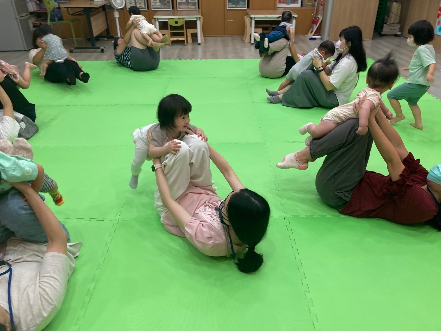 親子活動-體能：寶寶瑜珈按摩~寶寶愛運動