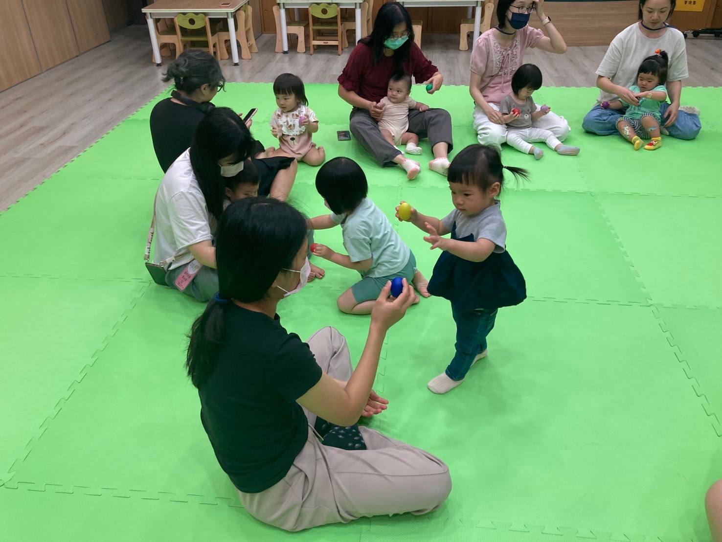 親子活動-體能：寶寶瑜珈按摩~寶寶愛運動
