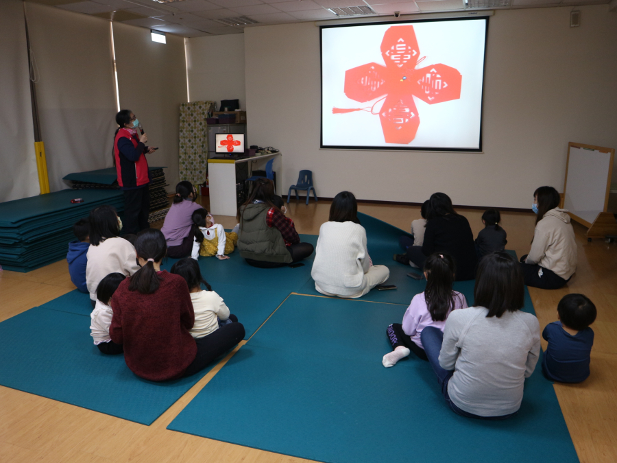 1120201(2)繪本時間：森林的元宵節