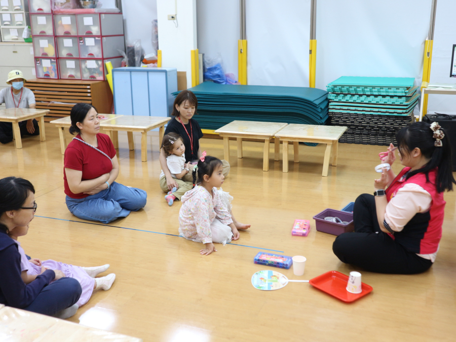 1150512(2)親子遊戲：搧搧紙杯