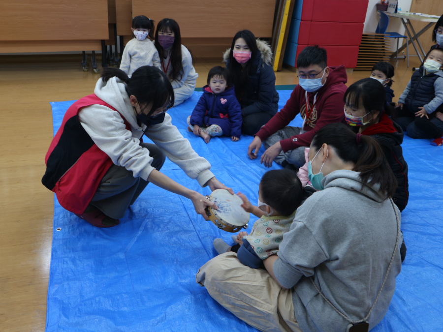 1120216(1)繪本時間:小魚飛飛!