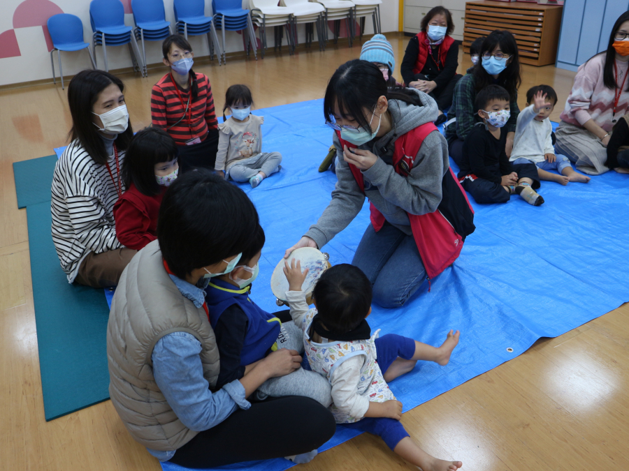 1120217(1)繪本時間:小魚飛飛