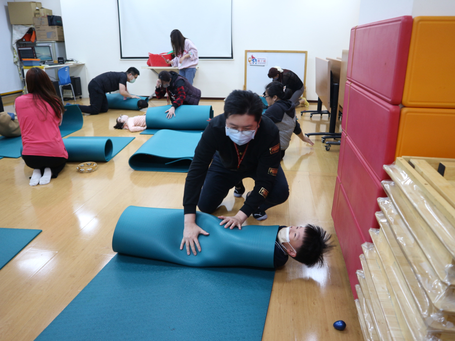 1150221(2)親子遊戲：親子變身壽司趣！