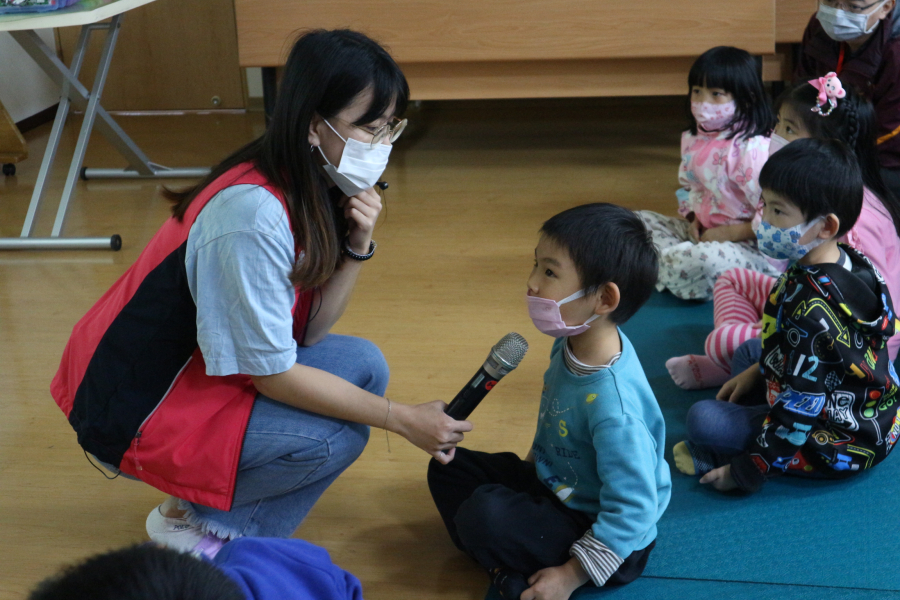 1120108(2)繪本時間：過新年－兔年吉祥小夜燈