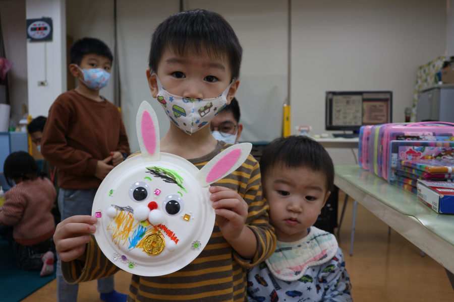 1120108(2)繪本時間：過新年－兔年吉祥小夜燈