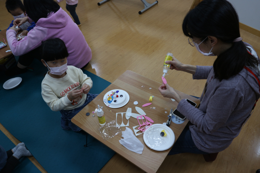 1120110(2)繪本時間：過新年－兔年吉祥小夜燈