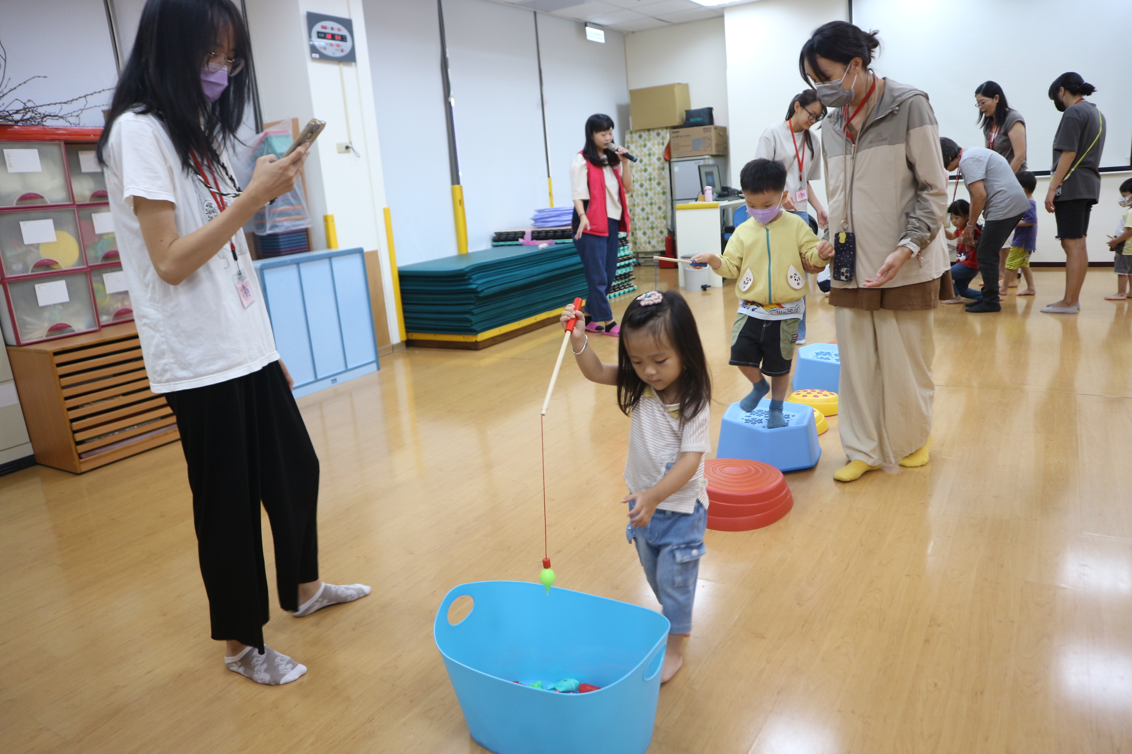 1140710(1)親子遊戲：魚兒魚兒水中游