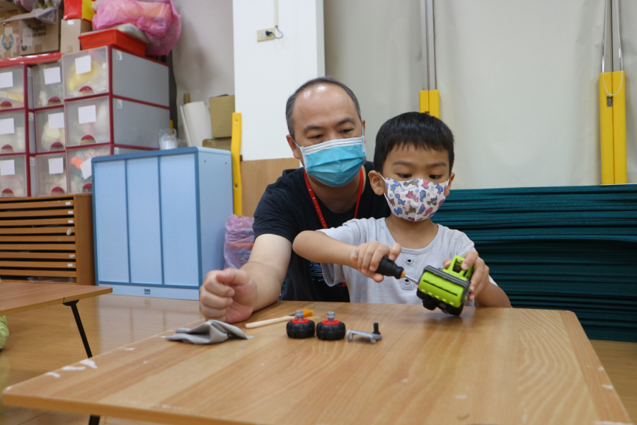 1120820(2)玩具修復DIY：冰棒棍三輪車