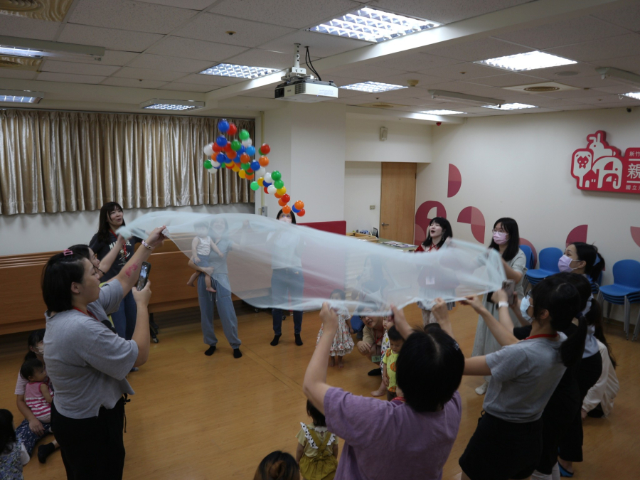 1140708(2)親子遊戲：水裡游呀游