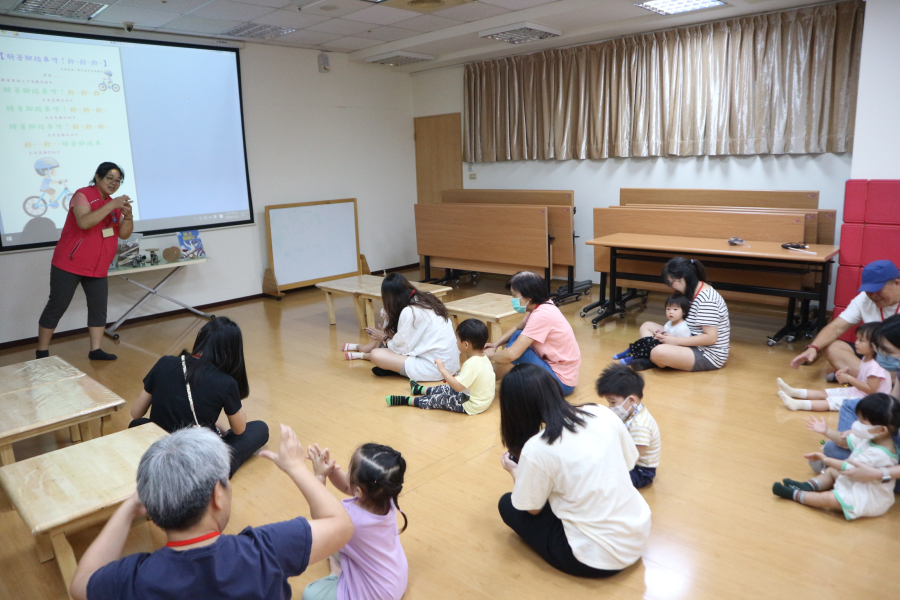 1131015(1)繪本時間：鴨子騎車記