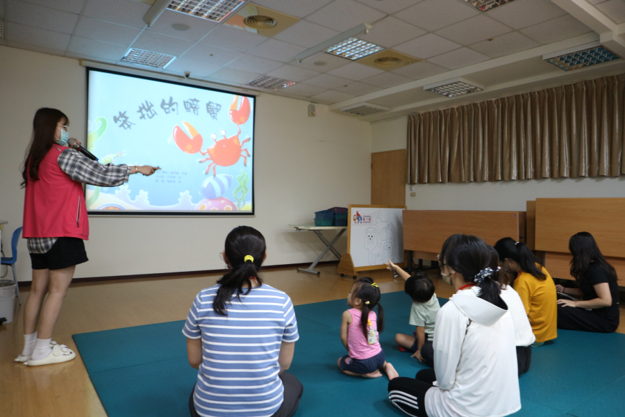 1140904(3)繪本時間：笨拙的螃蟹