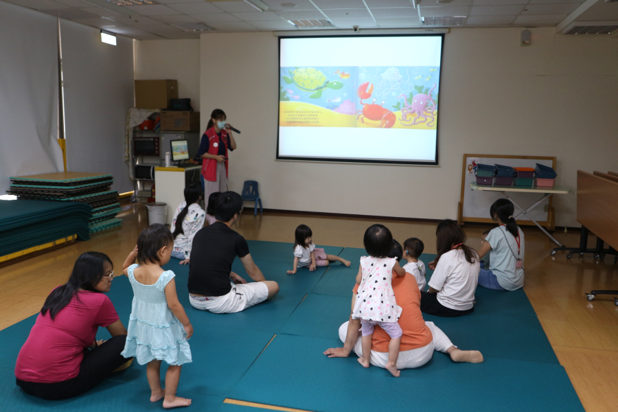 1140909(1)繪本時間：笨拙的螃蟹