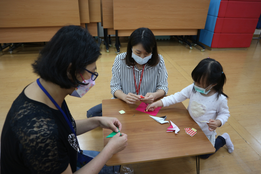 1110318(1)繪本時間:客語繪本-好忙的鳥兒