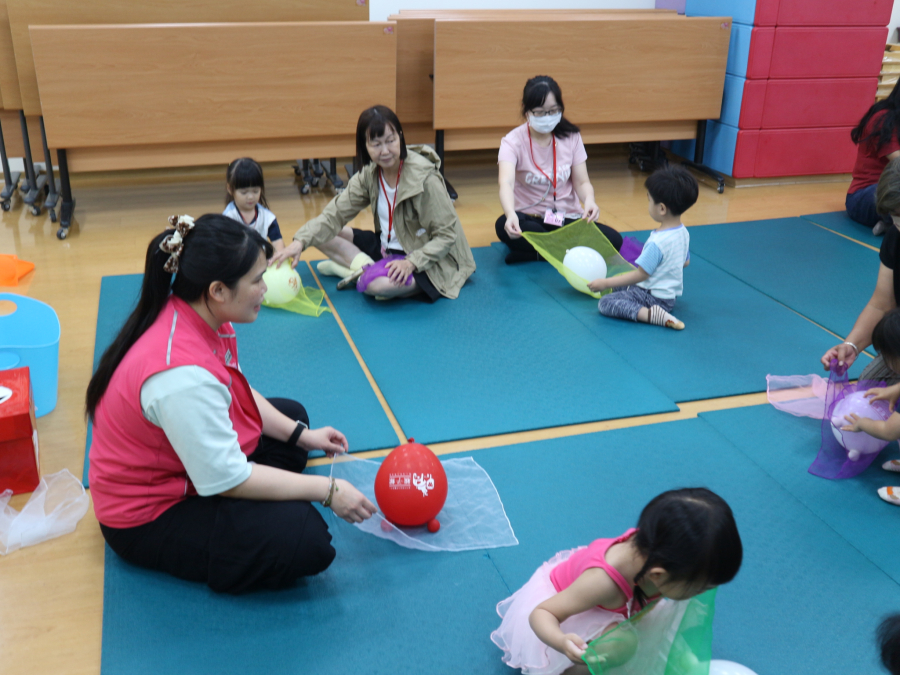1150421(1)親子遊戲：彩色絲巾