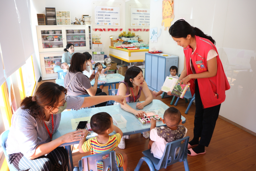 1141008(2)藝術創作-彩色鳥