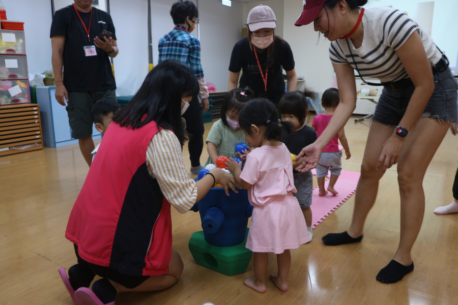 1121011(1)繪本時間：企鵝體操