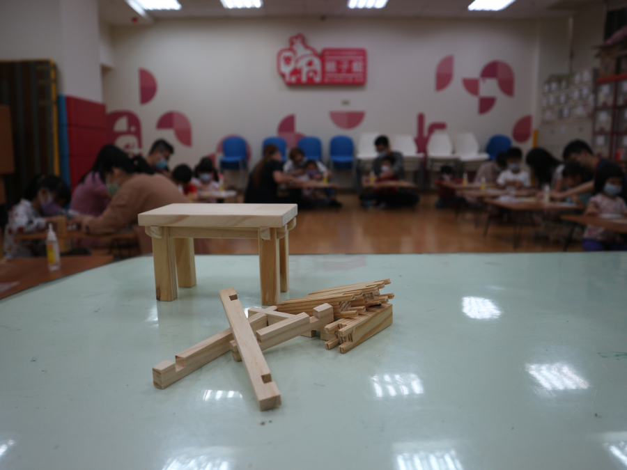 1120521(1)藝術創作：木工－小小餐桌