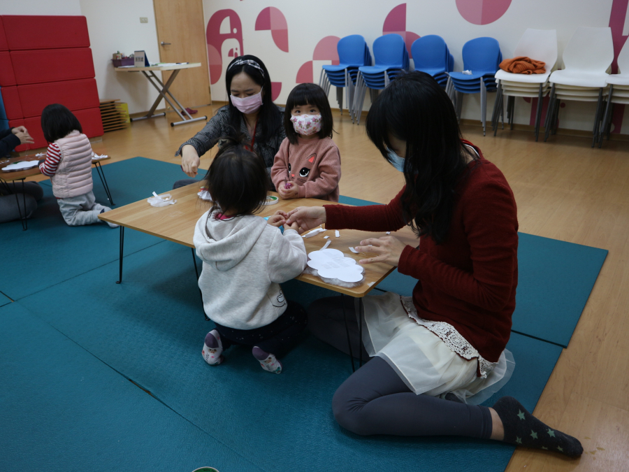 1110114(2)繪本時間：製造天氣的小雲兒