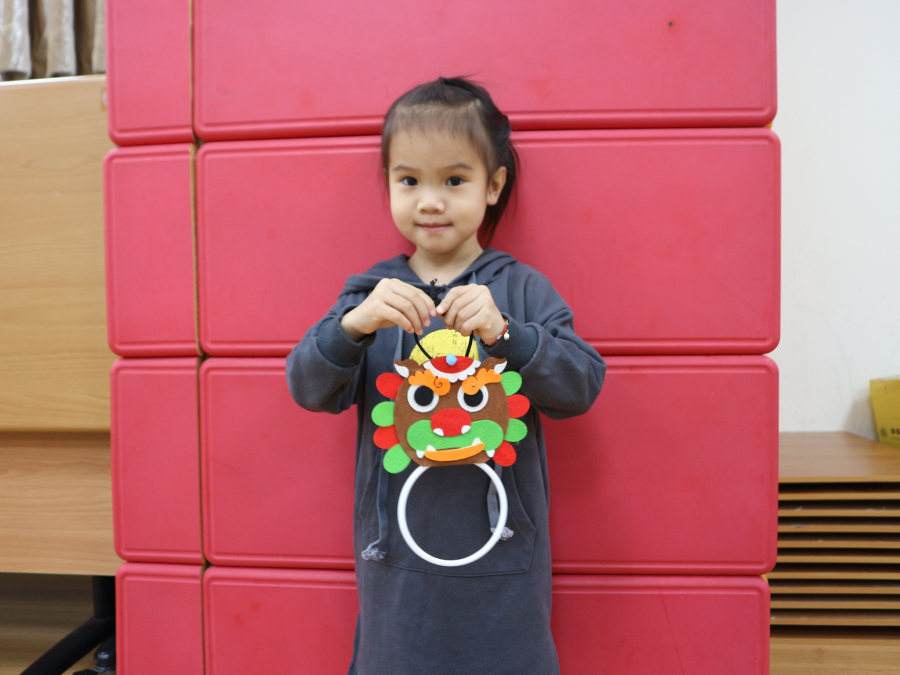 1150123(1)繪本時間：過新年－祥獅戲春掛環