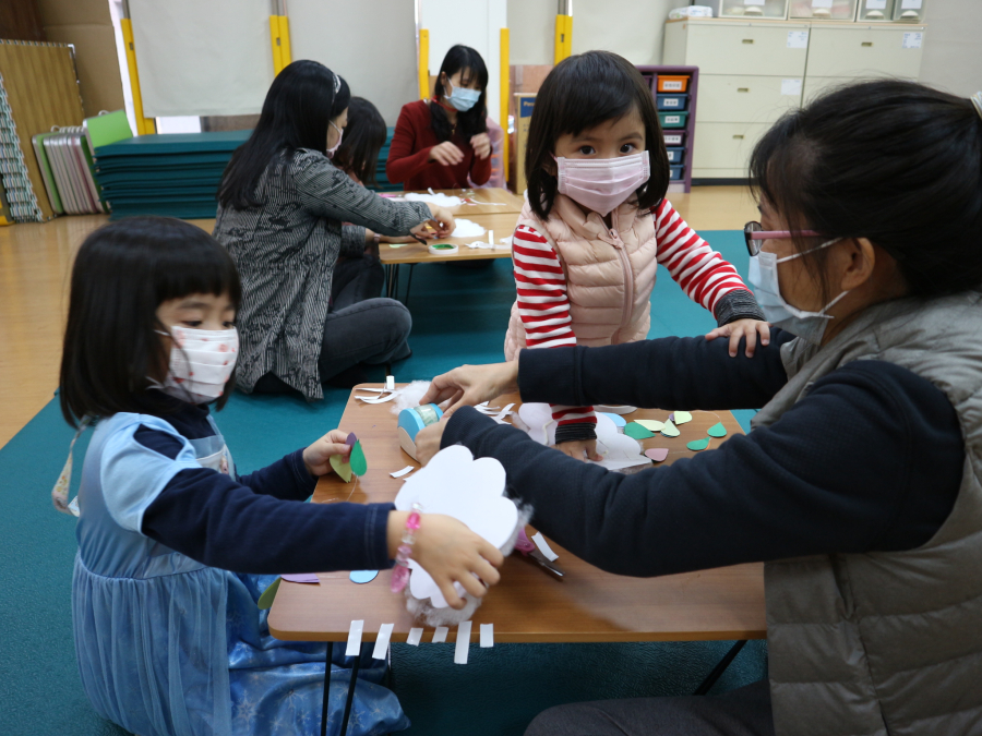 1110114(2)繪本時間：製造天氣的小雲兒