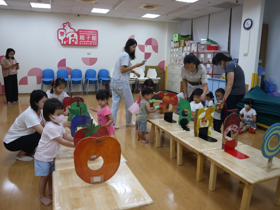 1150702(1)繪本時間：好餓好餓的毛毛蟲