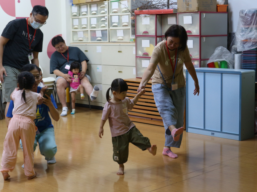 1140904(1)玩遊戲的時間到了—企鵝體操