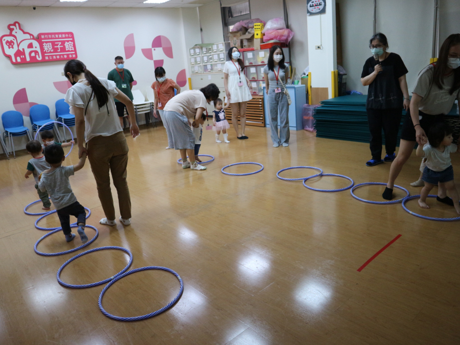 1120518(2)繪本時間：baby的玩故事時間—年糕去澡堂