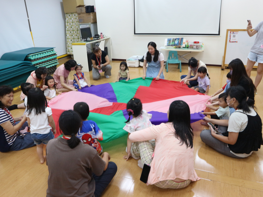 1150707(2)親子遊戲：音樂遊戲－好餓的毛毛蟲