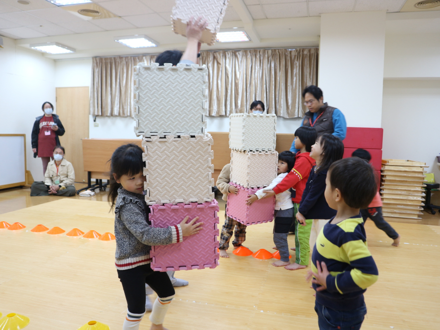 1150208(2)親子遊戲：體能－收納小尖兵