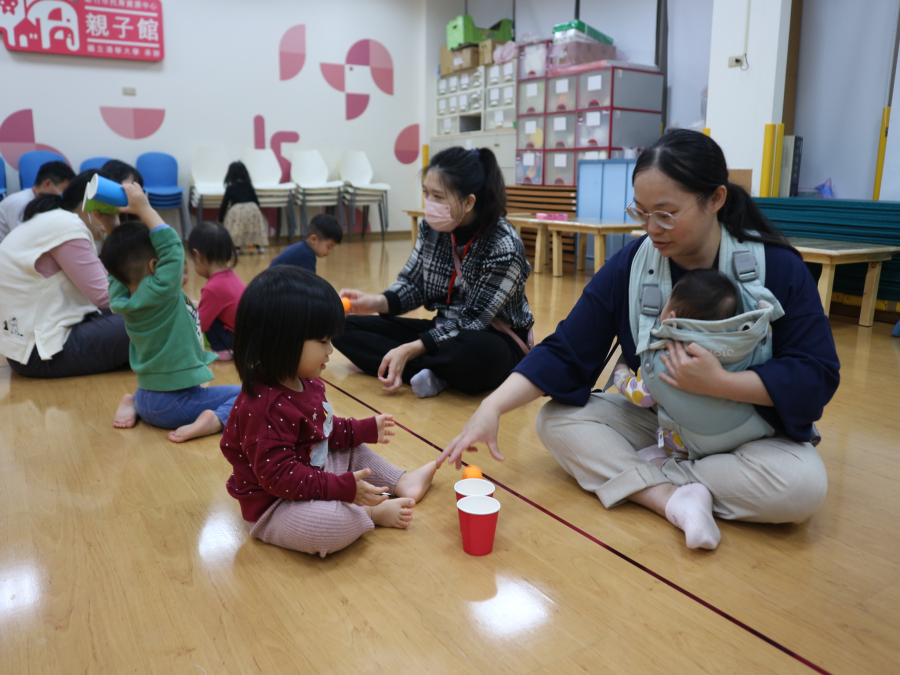 1150304(2)親子遊戲：搧搧紙杯