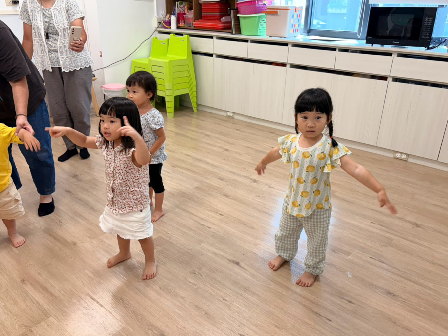 蟬兒吱吱叫