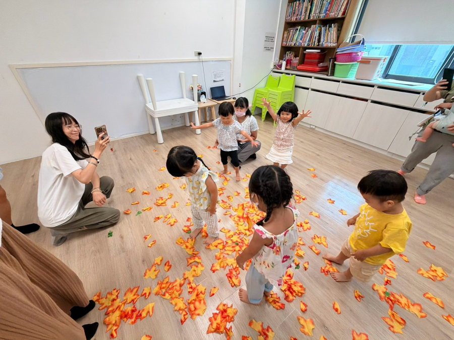 蟬兒吱吱叫