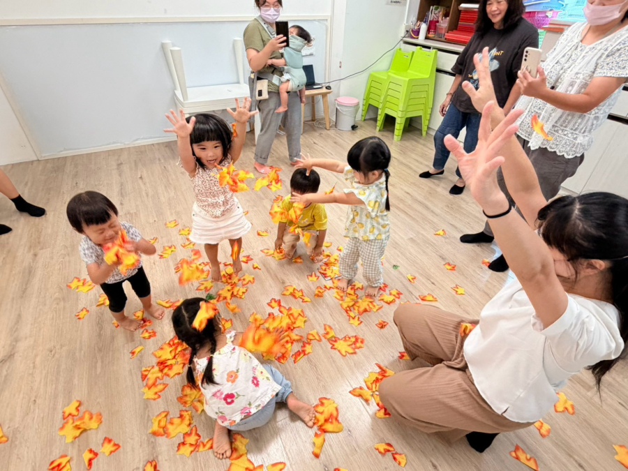 蟬兒吱吱叫