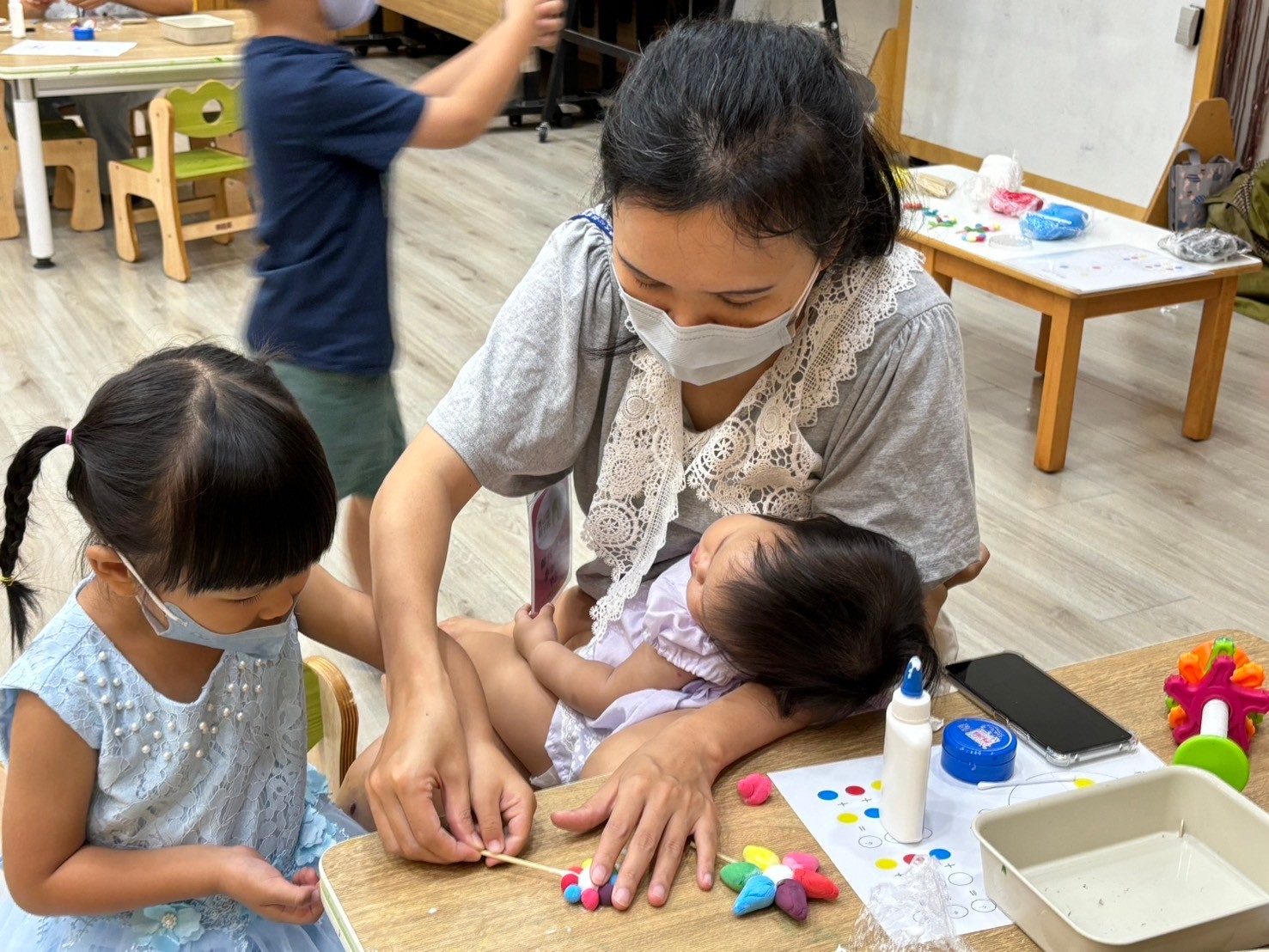 親子活動-美感：輕黏土：顏色大冒險