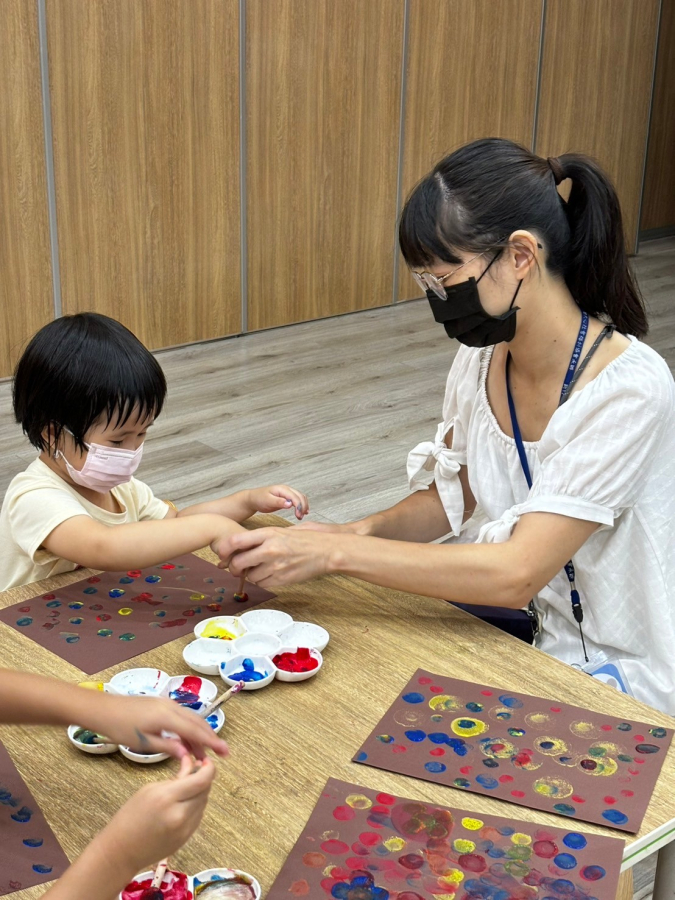 親子活動-認知：我會認顏色！どんな色が好き？