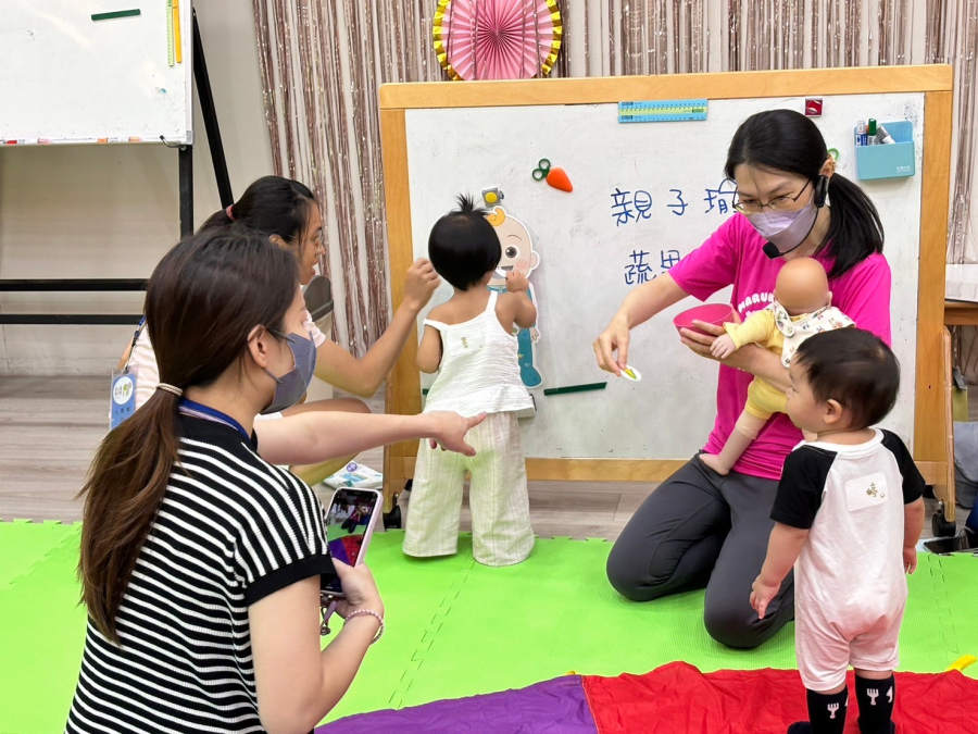 親子活動-體能：寶寶瑜伽~蔬果樂園