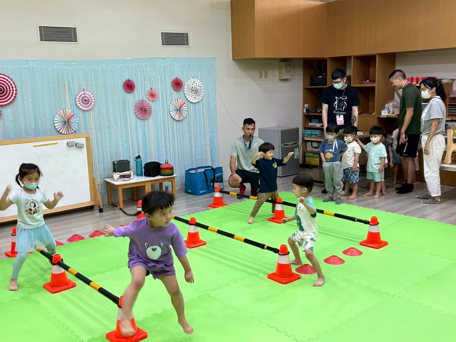 LINE_ALBUM_1140515親子活動-體能k+G&m|||