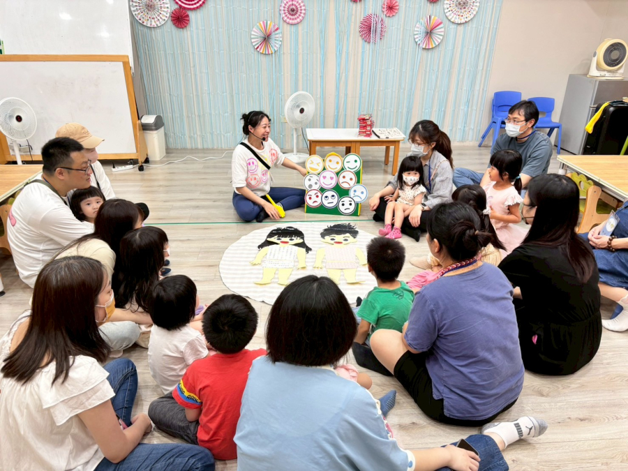 LINE_ALBUM_1140518育兒指導-寶貝身`fSjȮ&m親子身`fS:
h9텒建立`bꭁNyX{y#SS