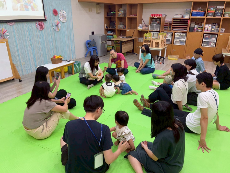 LINE_ALBUM_1140601育兒指導-寶寶手`b{ɮyIΉΙyKa`̍L
W

