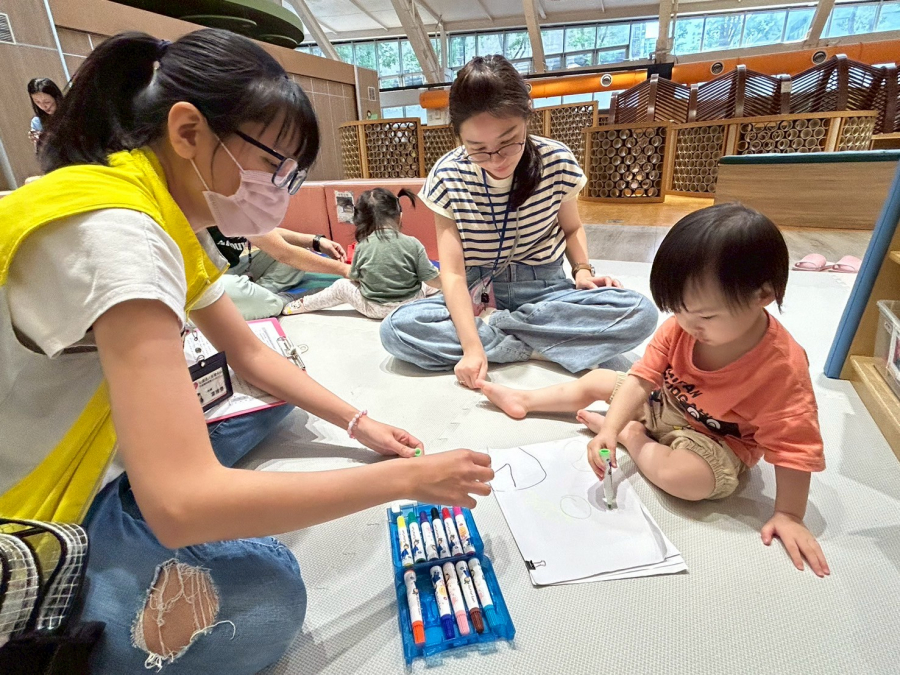 LINE_ALBUM_1140618兒童發展筁����|������|�|��