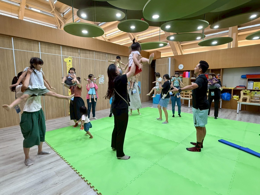 LINE_ALBUM_1140612親子活動-體能kfj[V1||