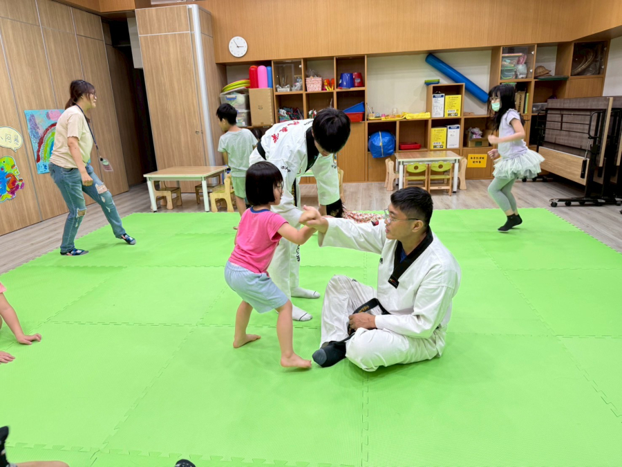 LINE_ALBUM_1140706親子活動-體能��k��bM���.���(d�̍L���N