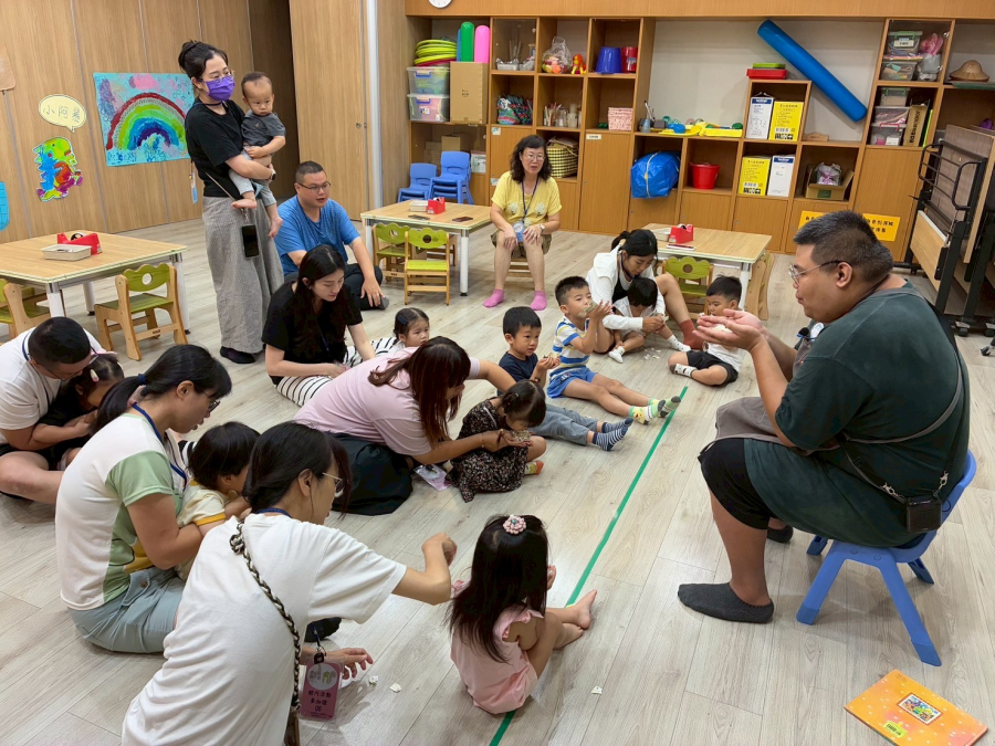 LINE_ALBUM_1140711親子活動-繪本故事`vɮh���h�K����fm9�j��7��|������|�