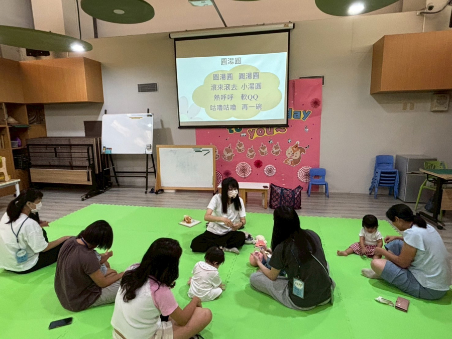 育兒指導-抱抱寶貝：建立與孩子的安全依附關係
