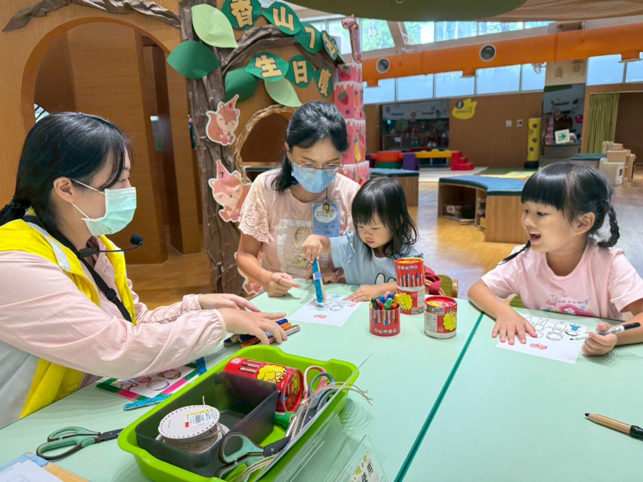 LINE_ALBUM_1140917親子活動-益智角��k��=�X{y�NZ�nK��K�j�6.��̍LLM�̌