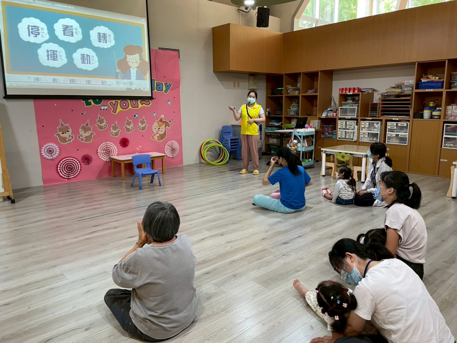 LINE_ALBUM_1141002育兒指導交通安全小博士-_251002_7_