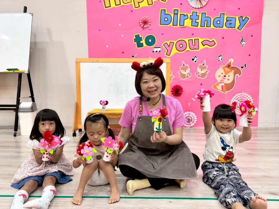 LINE_ALBUM_1141016親子活動-繪本故事`vɮjH�x��x+�K����i�6e������}|������|�|