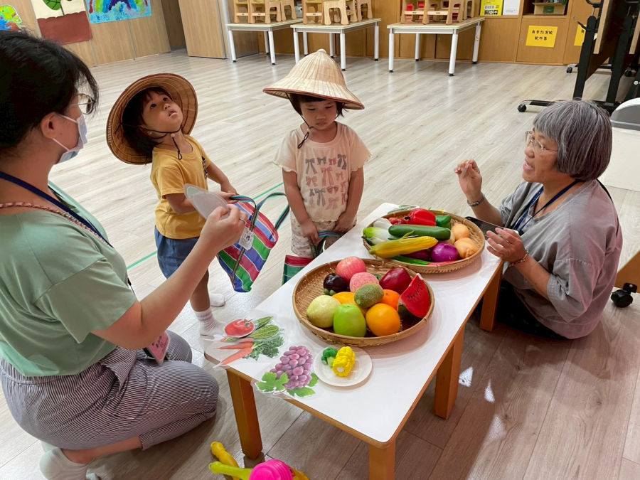 LINE_ALBUM_1141017育兒指導-食`Vr���������|������|�